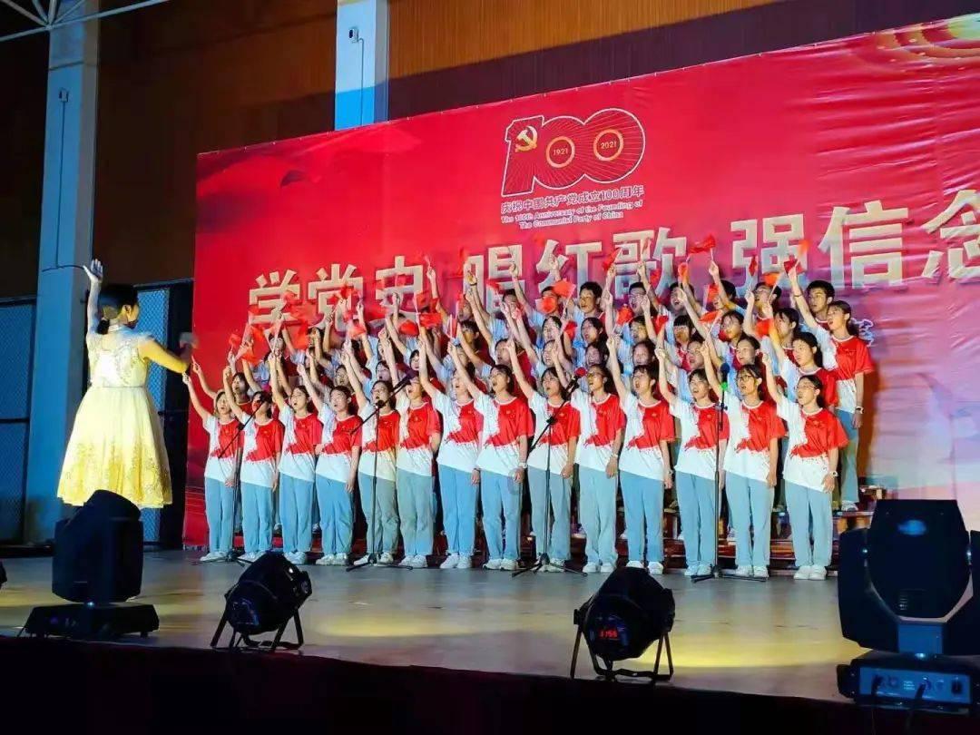结婚后和父母分开住还是在一起住，哪个更好？游戏画面