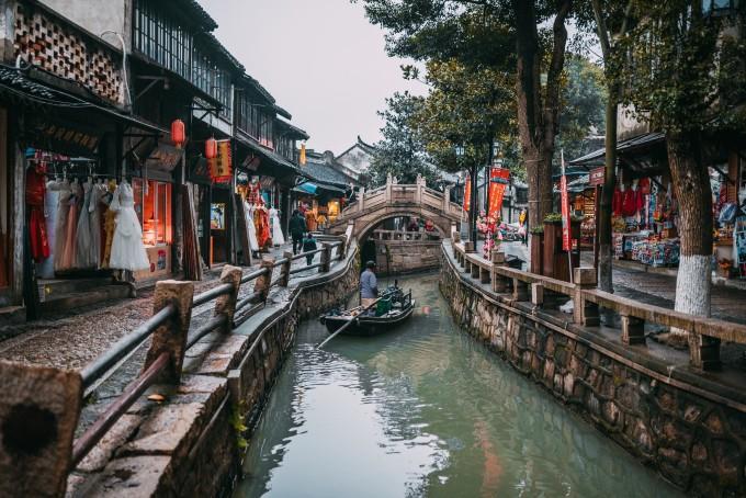 濮阳市第八中学第二党支部召开 2023年度组织生活会暨民主评议党员大会